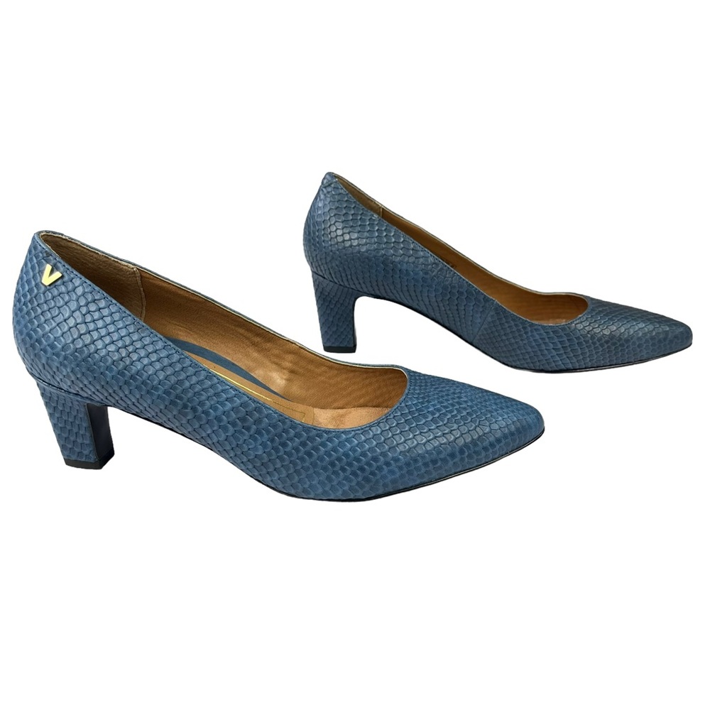 Vionic Blue Textured Heels - Picture 2 of 11